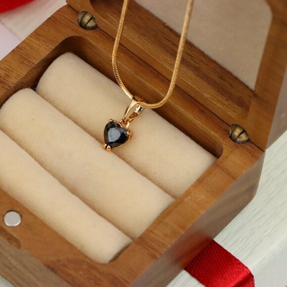 "Minimalist Black Heart Pendant in Rose Gold, XPPT1319 - Picture 7 of 13